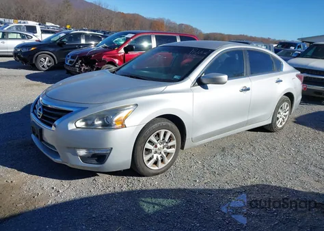 2015 Nissan Altima 2.5/2.5 S/2.5 Sl/2.5 Sv z USA, uszkodzony, nr VIN 1N4AL3AP9FN872803